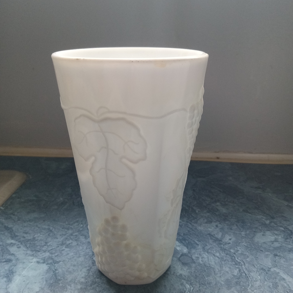 Vintage milk milk glass